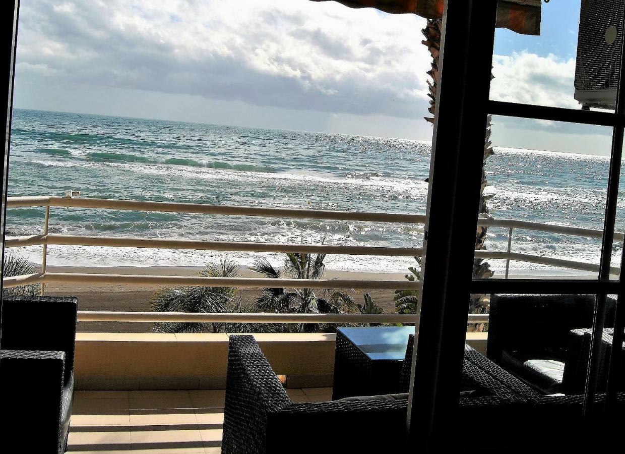 Apartamento Frente Al Mar,Primera Linea Rincón de la Victoria Exteriér fotografie